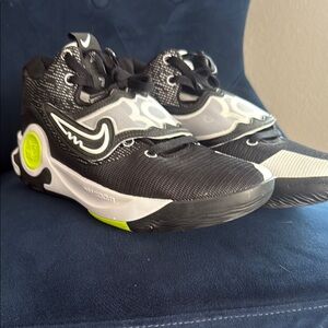 Nike basketball shoes. Never worn. Size men’s 11